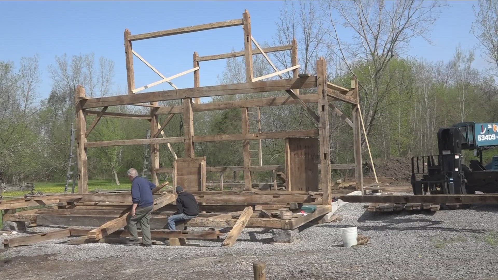 Group reconstructs 200 year old barn at the Hull House in Lancaster