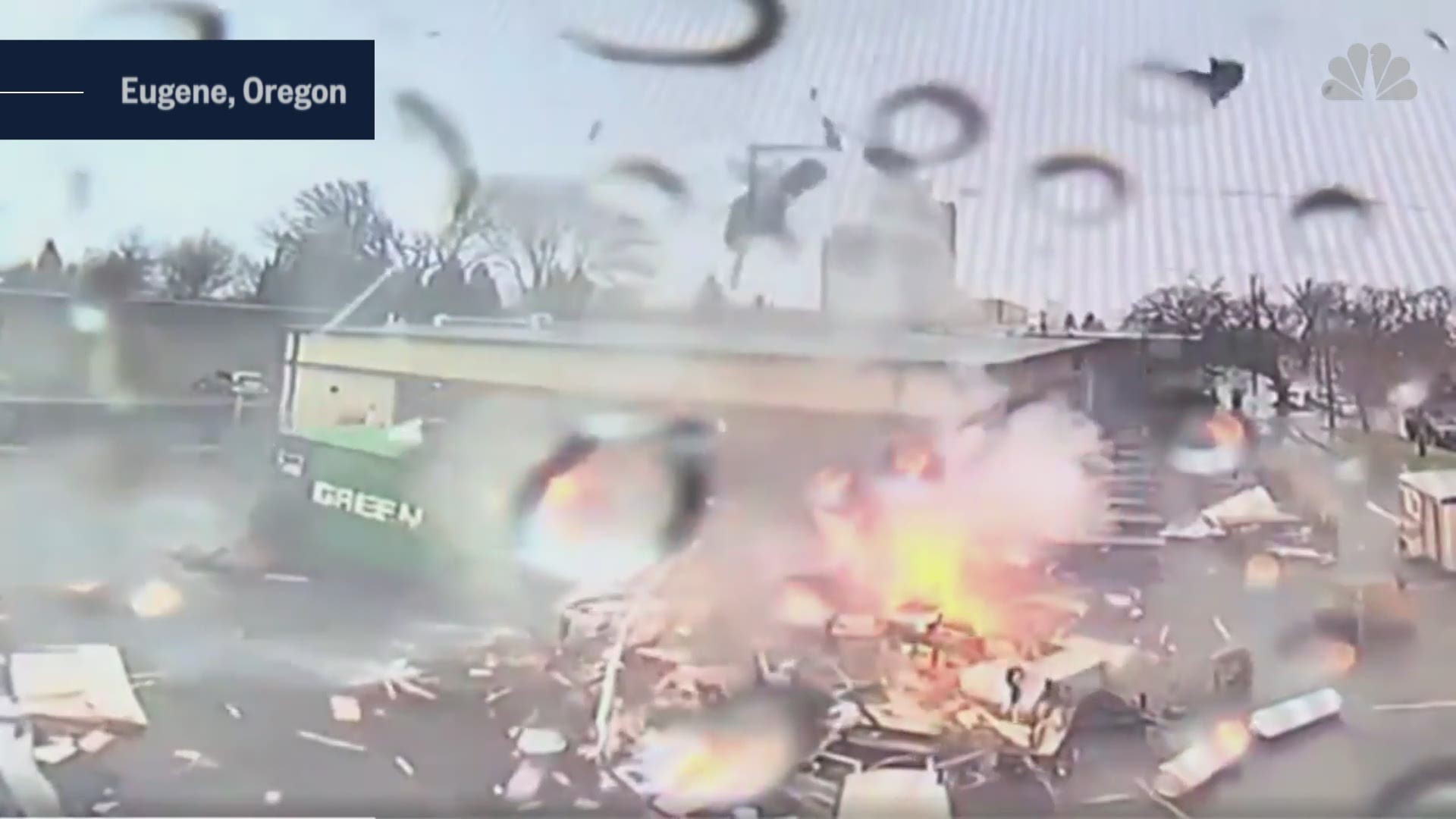 WATCH Food cart explodes in Oregon
