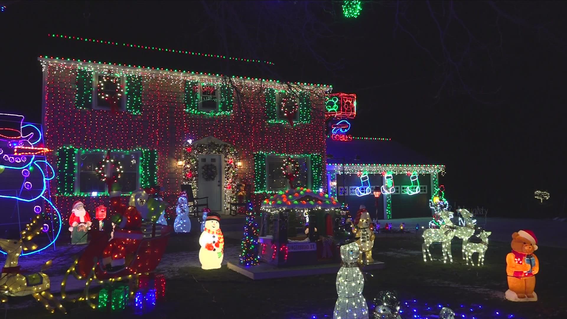 Christmas lights in WNY spread holiday cheer while raising money for