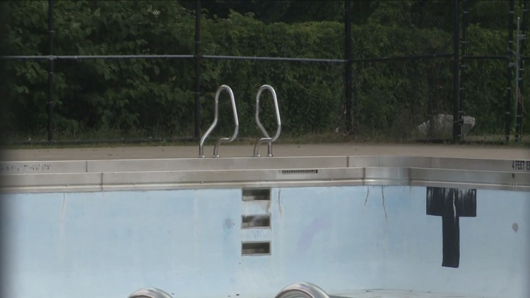 The city of Buffalo looking for lifeguards