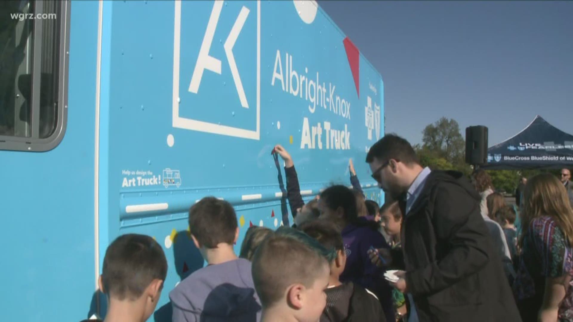Albright-Knox unveils new art truck