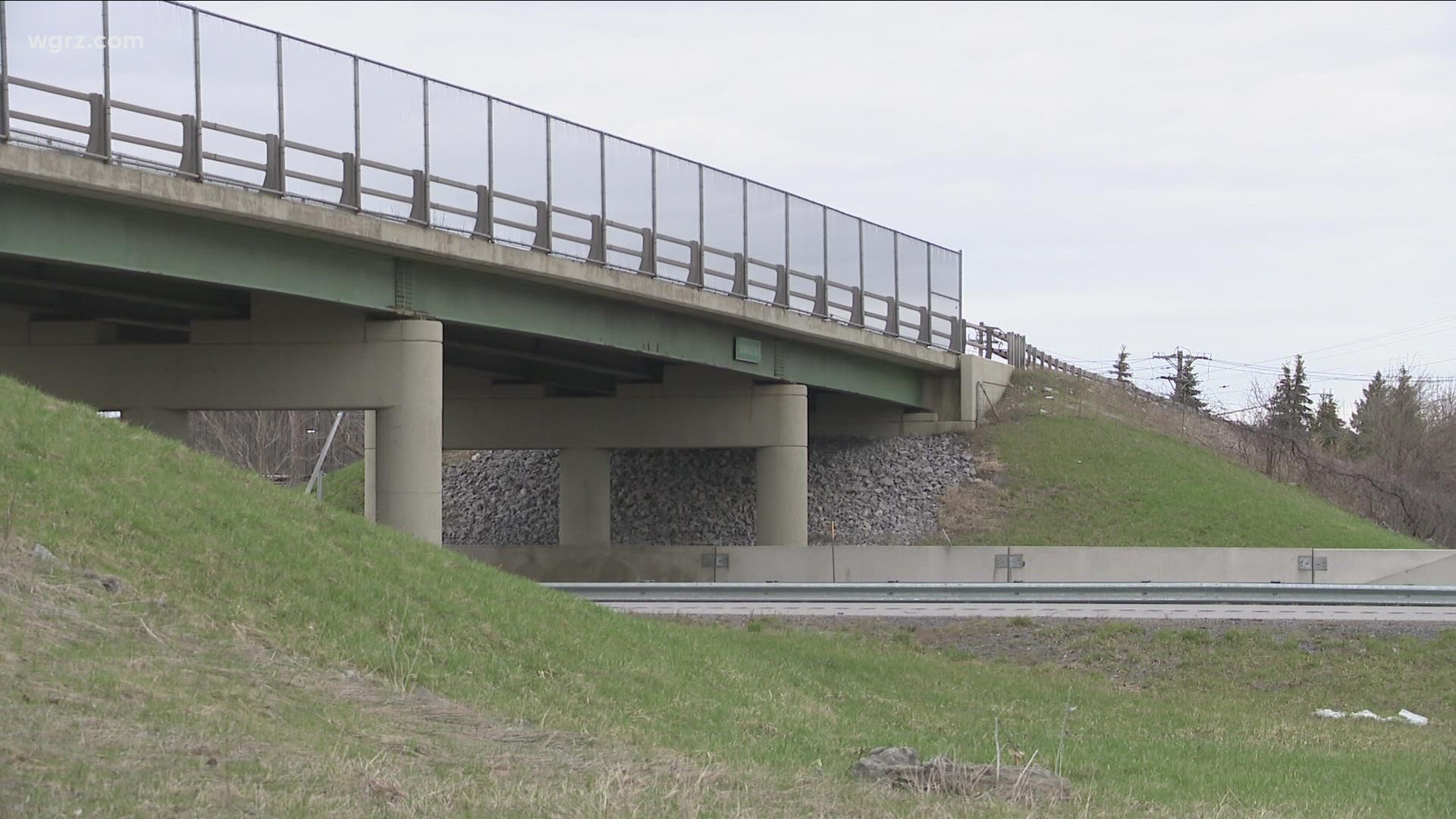 The town supervisor and other elected officials are dusting off some old plans and once again pitching the idea to get a new thruway exit for WNY.