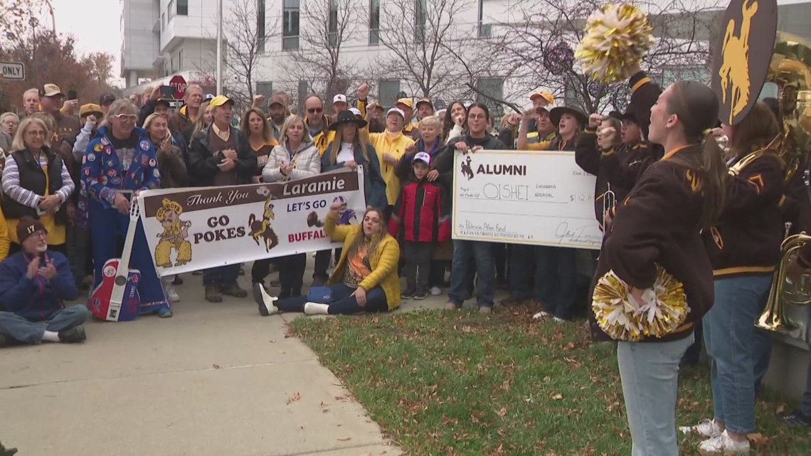 University of Wyoming group donates to Oishei Children’s Hospital during Buffalo trip