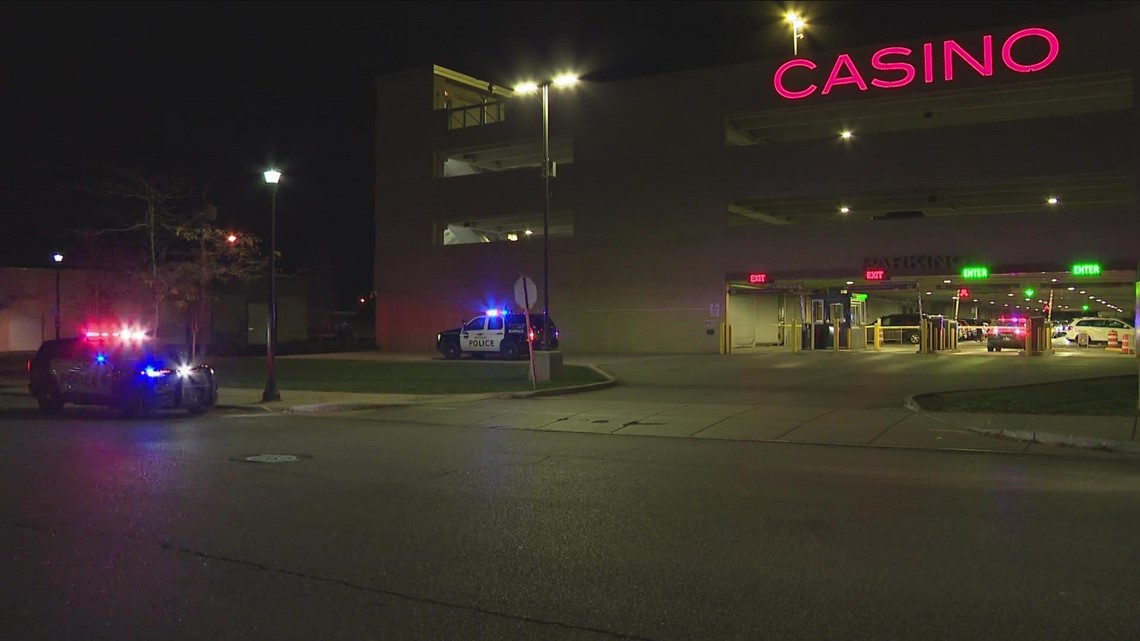 3 injured after shooting inside parking garage at Seneca Buffalo Creek