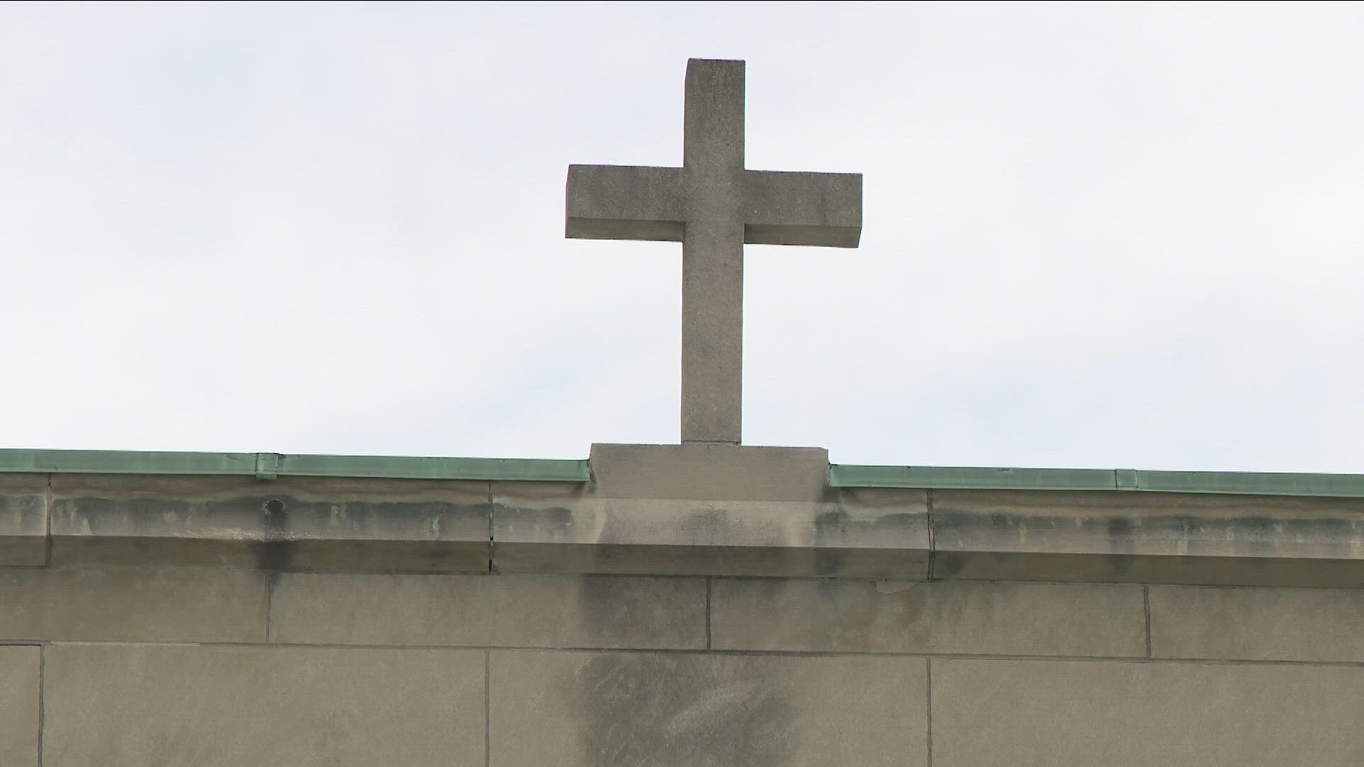 LOCAL PARISH LEADERS ARE MAKING THEIR CASE TO STAY OPEN.. AS THE DIOCESE OF BUFFALO PLANS TO MERGE OR CLOSE 71 CHURCHES IN WESTERN NEW YORK.