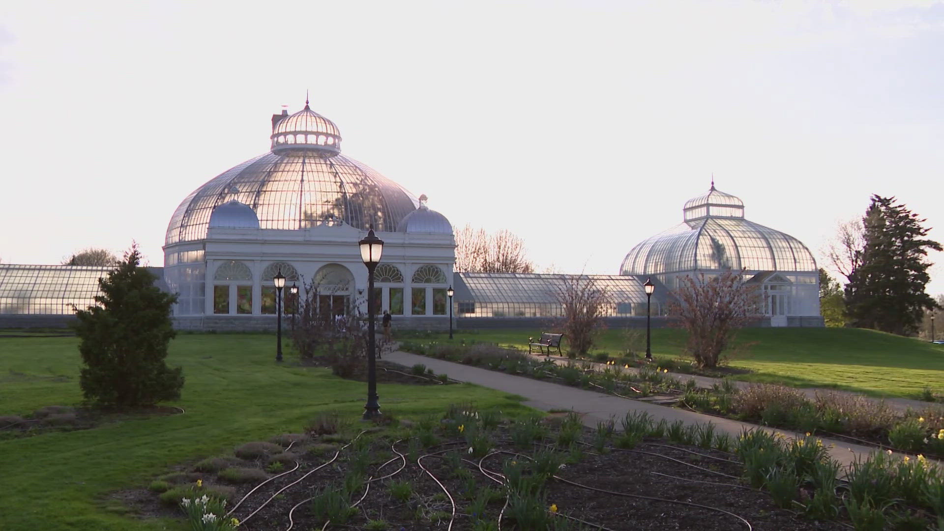 The Buffalo And Erie County Botanical Gardens is moving forward with its new expansion project, while also honoring the memory of its former leader.