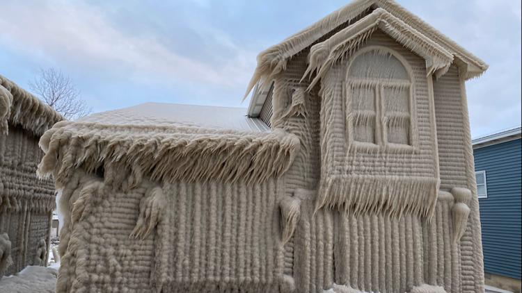 Lake Erie creates ice houses near | wgrz.com