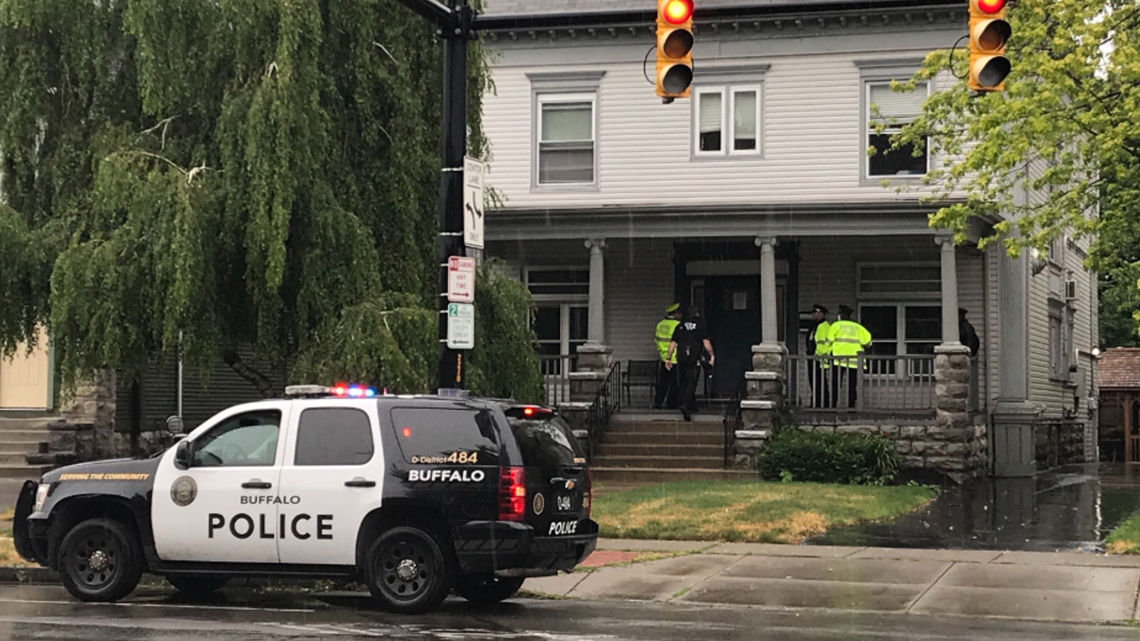 Buffalo Police investigating body found in home on Main Street