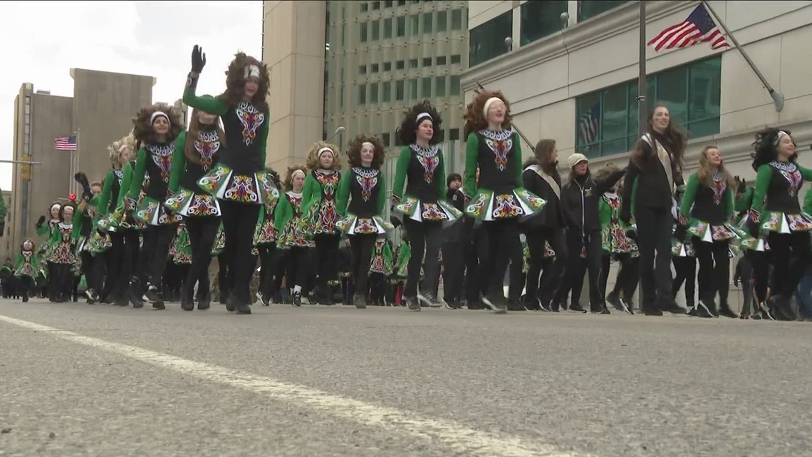 People flock to downtown Buffalo for St. Patrick's Day parade