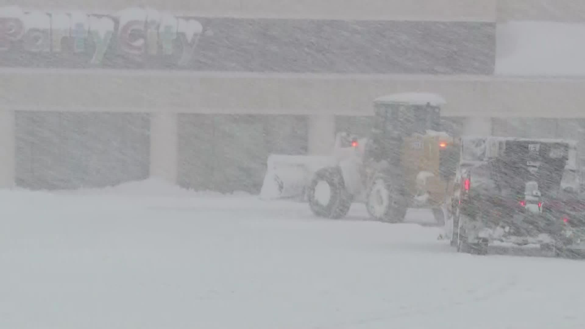 Southtowns pummeled by winter storm, has not stopped snowing for over 24hrs