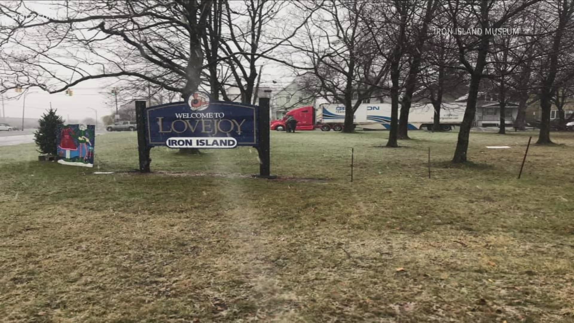 Holiday display stolen from William & N. Ogden streets overnight