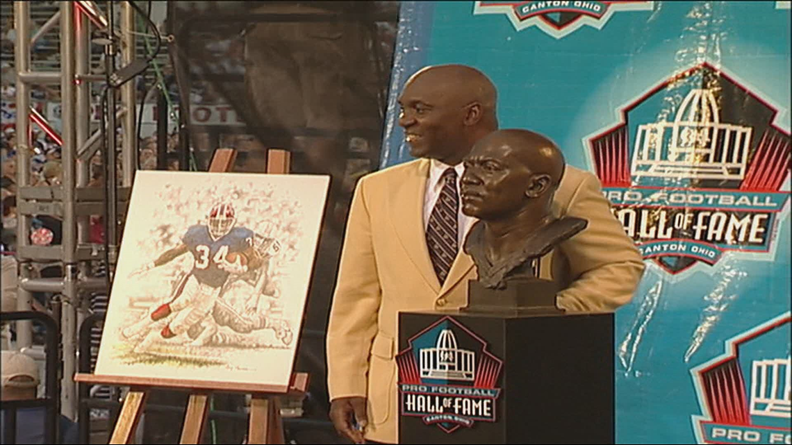 Bills retire Thurman Thomas' number 34 during MNF 