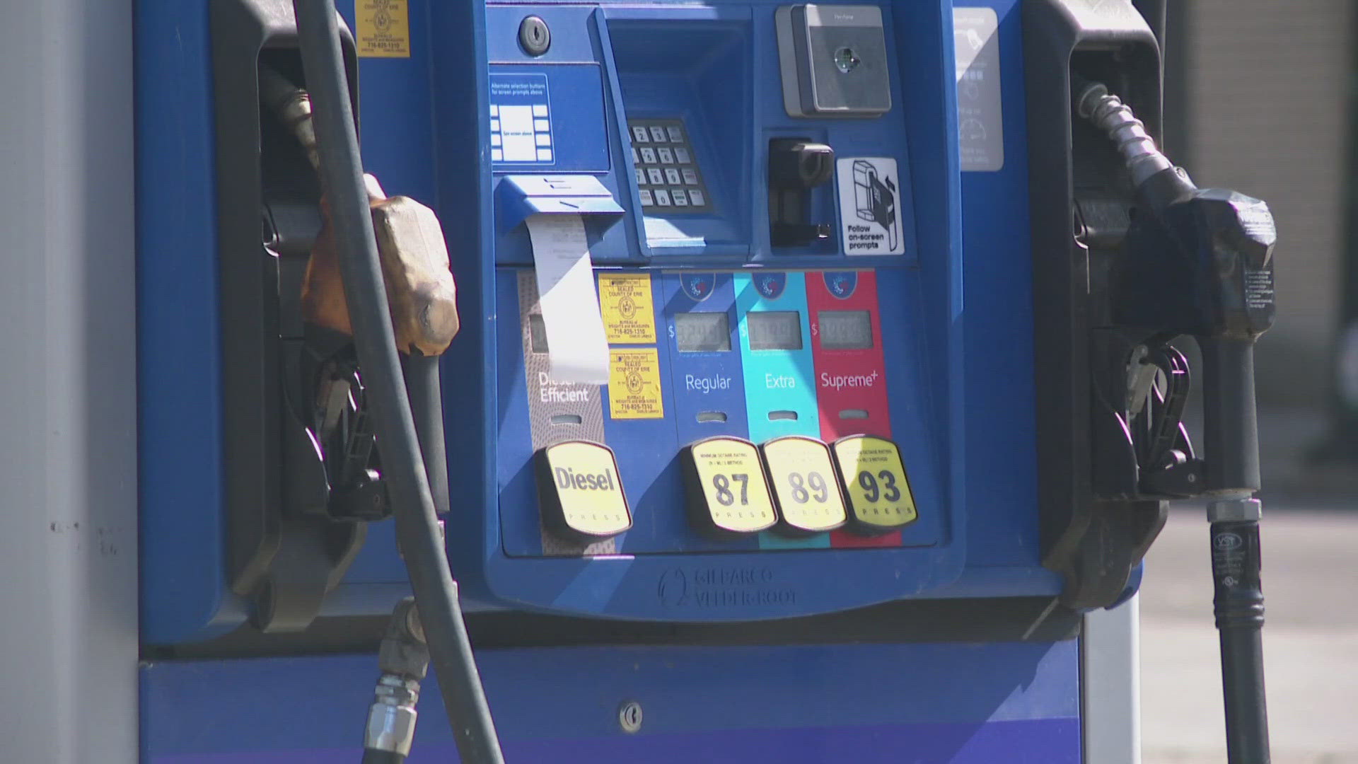 Gas prices near $4 in Western New York push drivers to seek cheaper ...