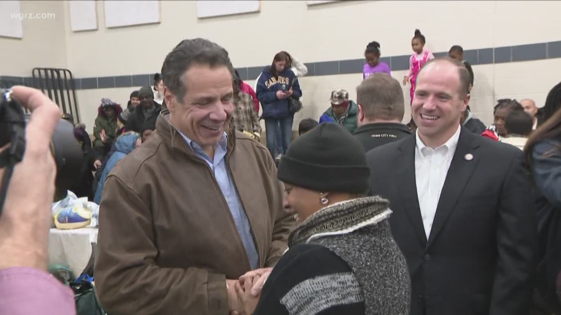 Associated Press: Cuomo Contacts Iowans About 2020