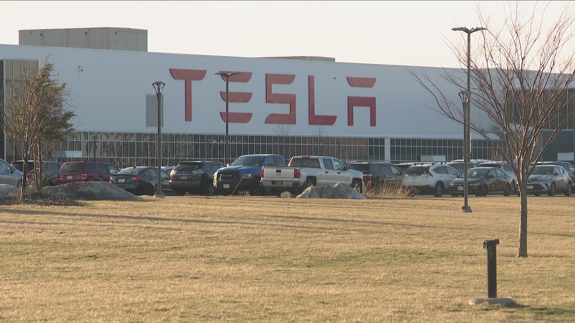 ​Some workers at the Tesla plant in South Buffalo got some very difficult news as they arrived for their early morning shift on Monday.