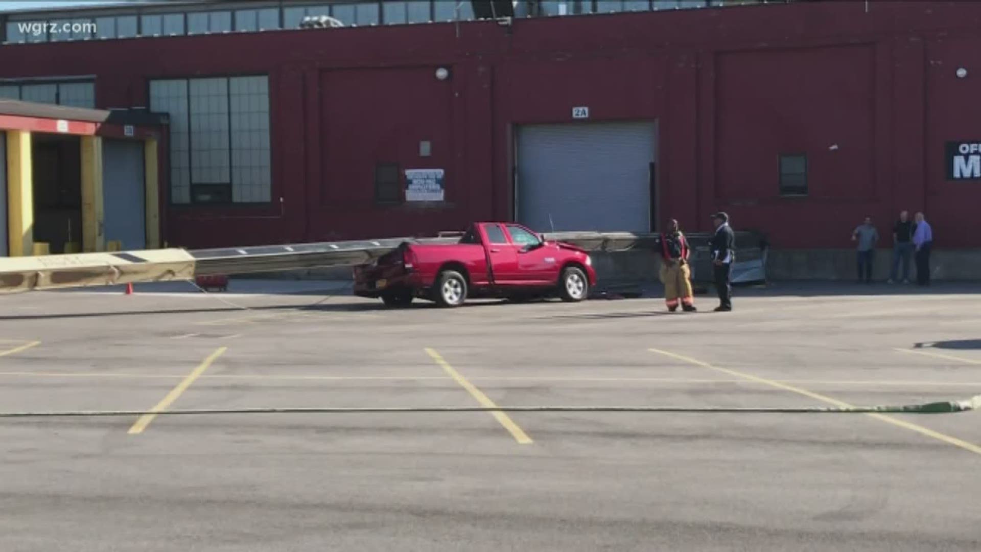 Crane collapses on truck in North Buffalo