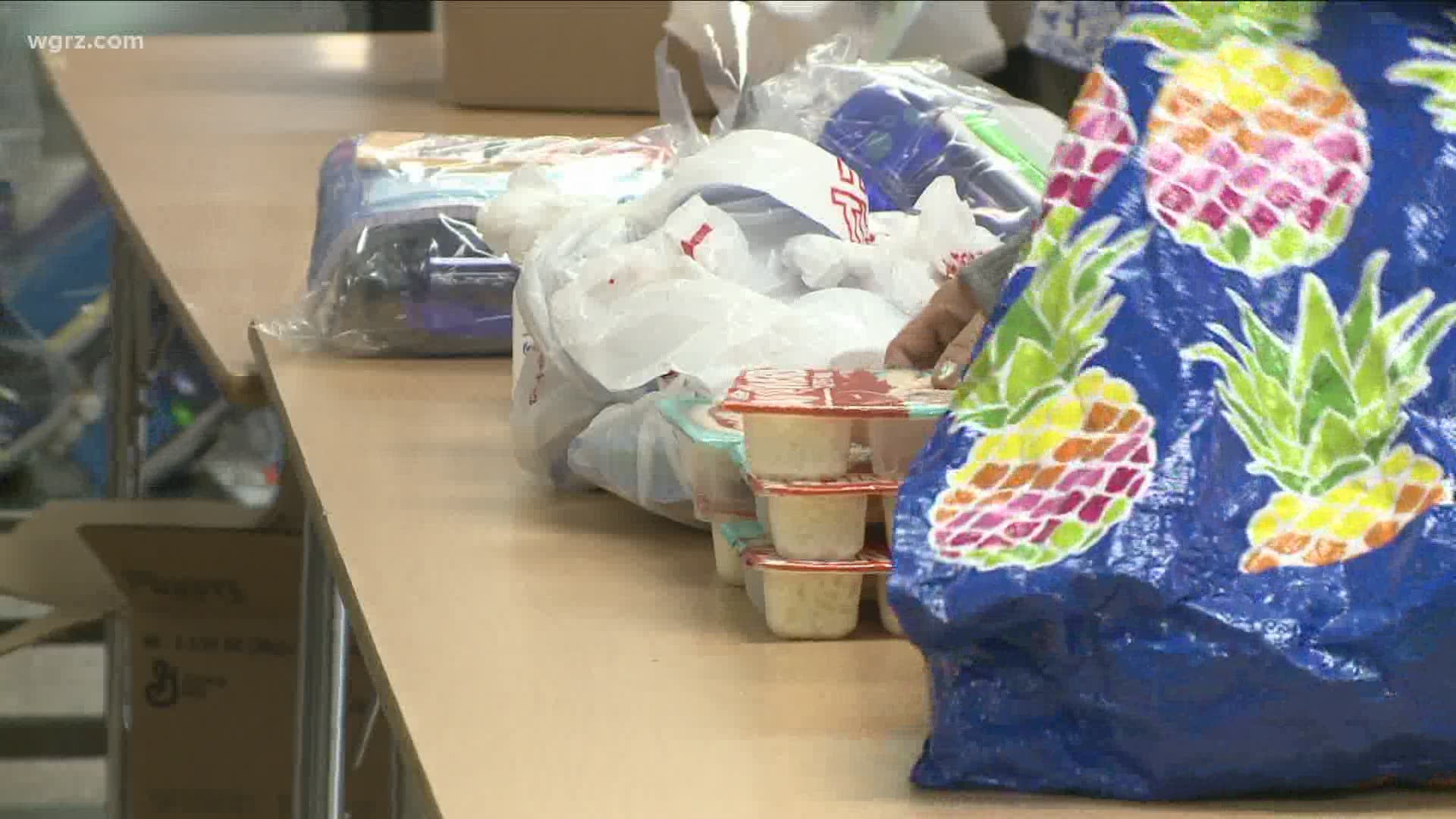 The Teacher s Desk Buffalo Schools Pass Out Supply Packs Wgrz