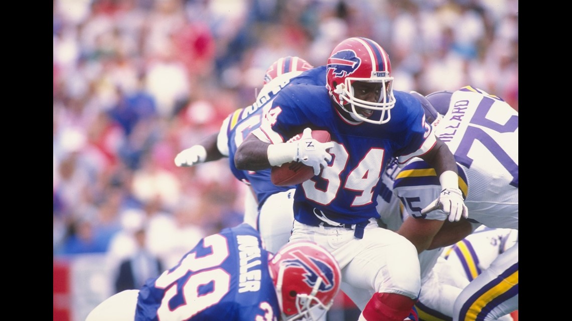 Buffalo Bills PR on X: Thurman Thomas' No. 34 jersey will become the third  number retired in franchise history when the Bills take on the Patriots  (Monday, Oct. 29). More on the @