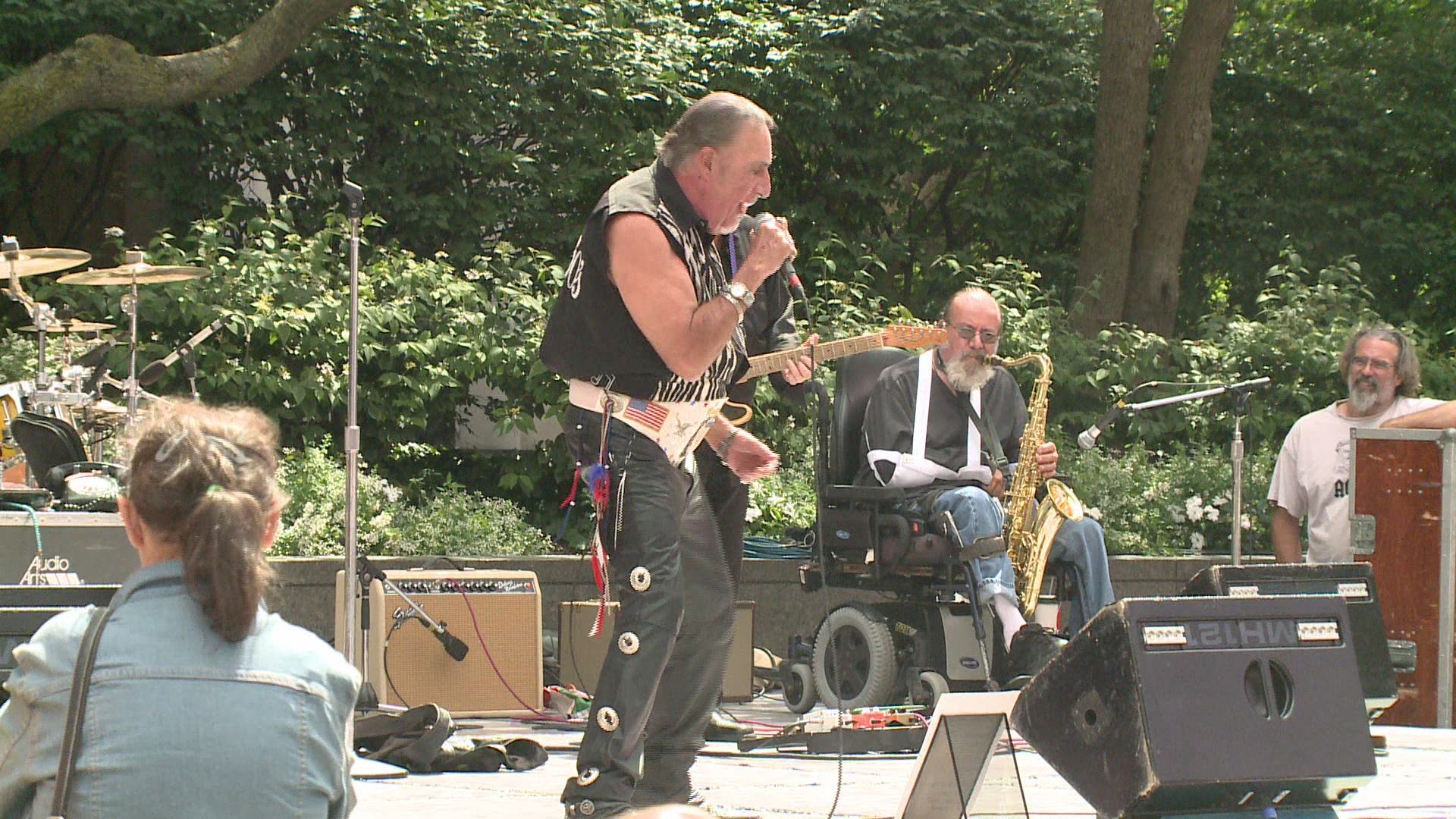 Big Wheelie performs with the Hubcaps in 2017 in M&T Plaza