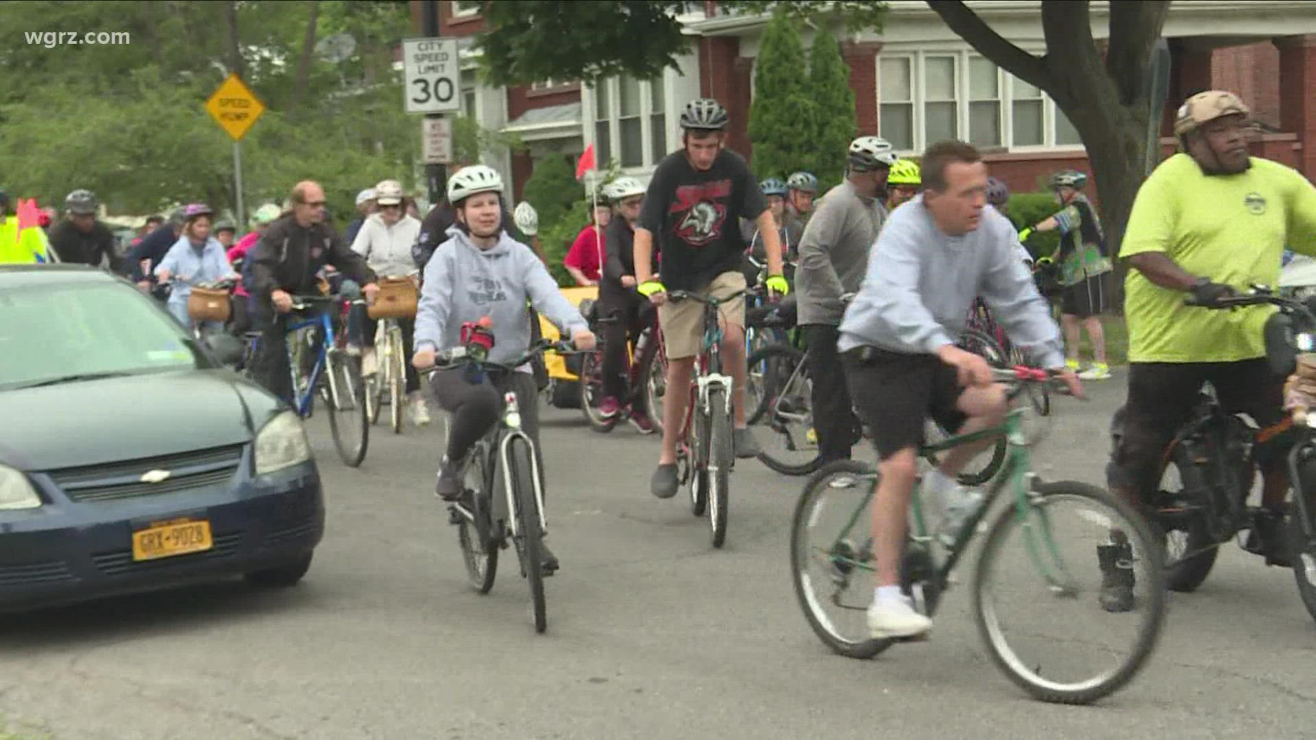 Tonight was Buffalo's weekly slow roll and this ride was all about recognizing Juneteenth.