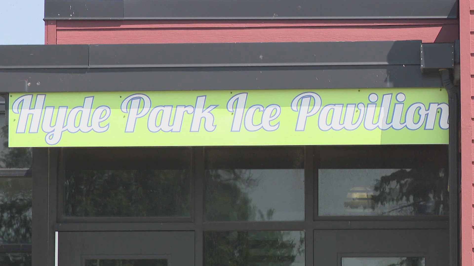 Battle over Hyde Park ice pavilion operator