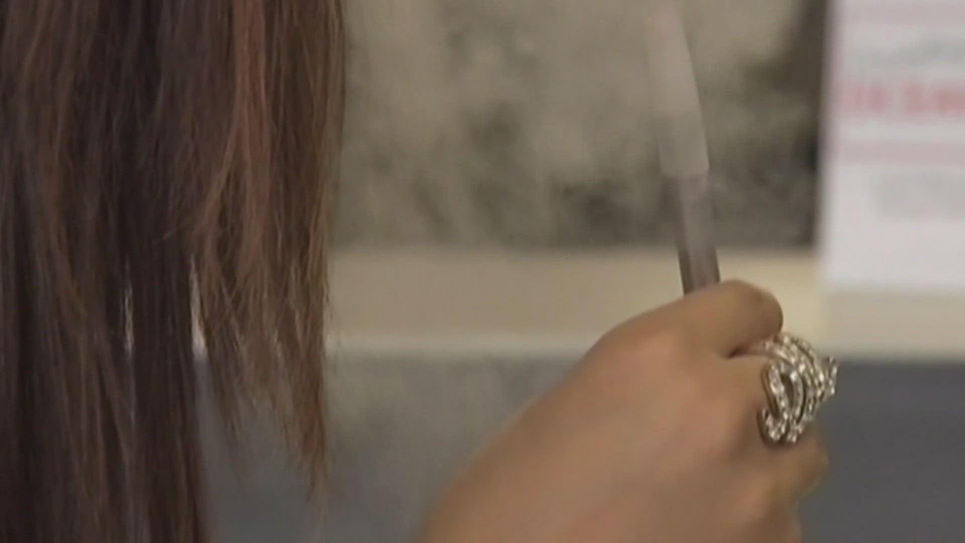 FDA to allow the sale of fruit-flavored e-cigs for adults