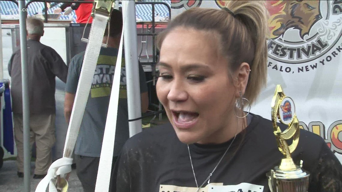 Miki Sudo edges Joey Chestnut, wins National Buffalo WingEating