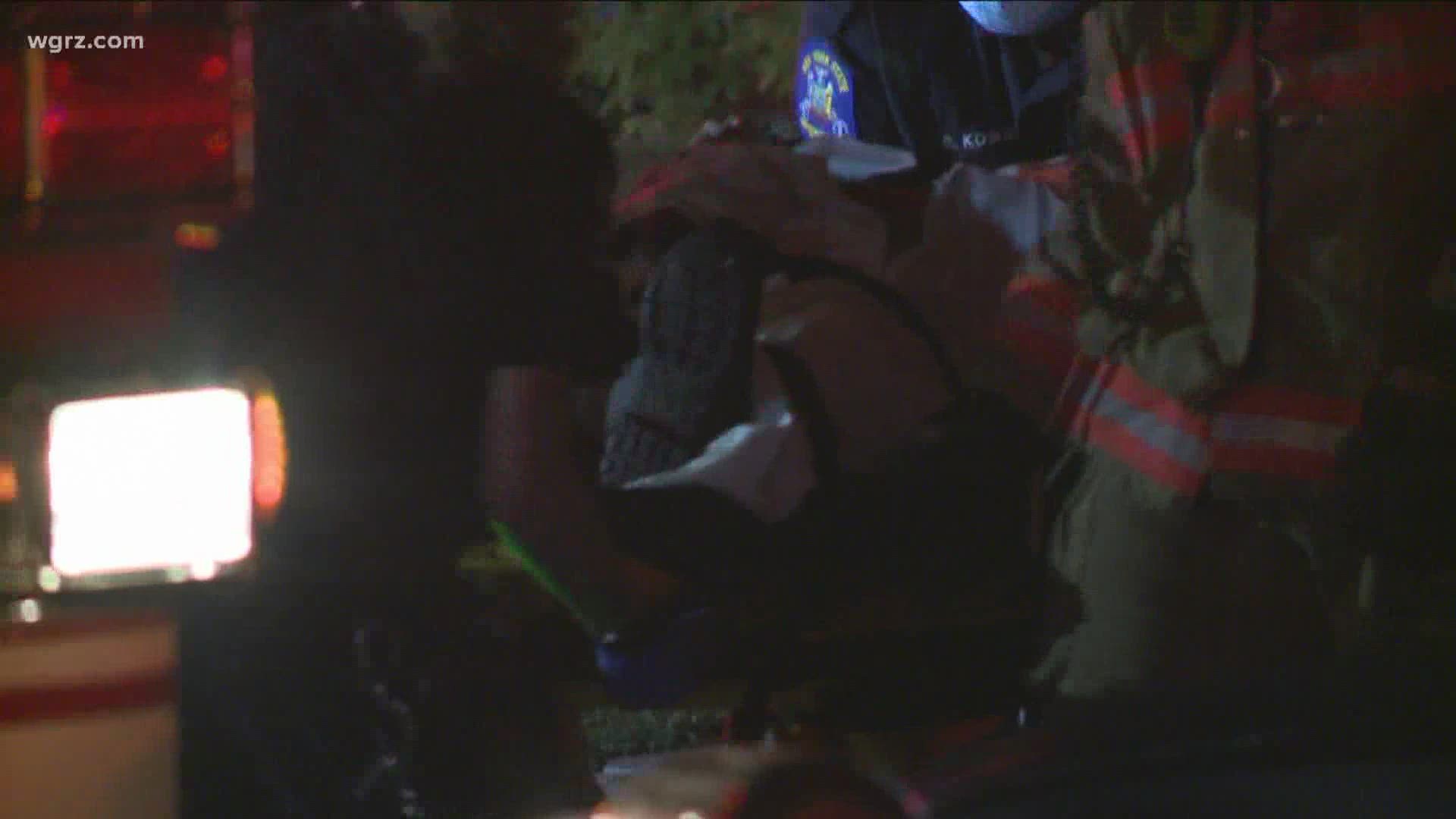 Firefighter injured when ceiling collapses during Parkside fire | wgrz.com