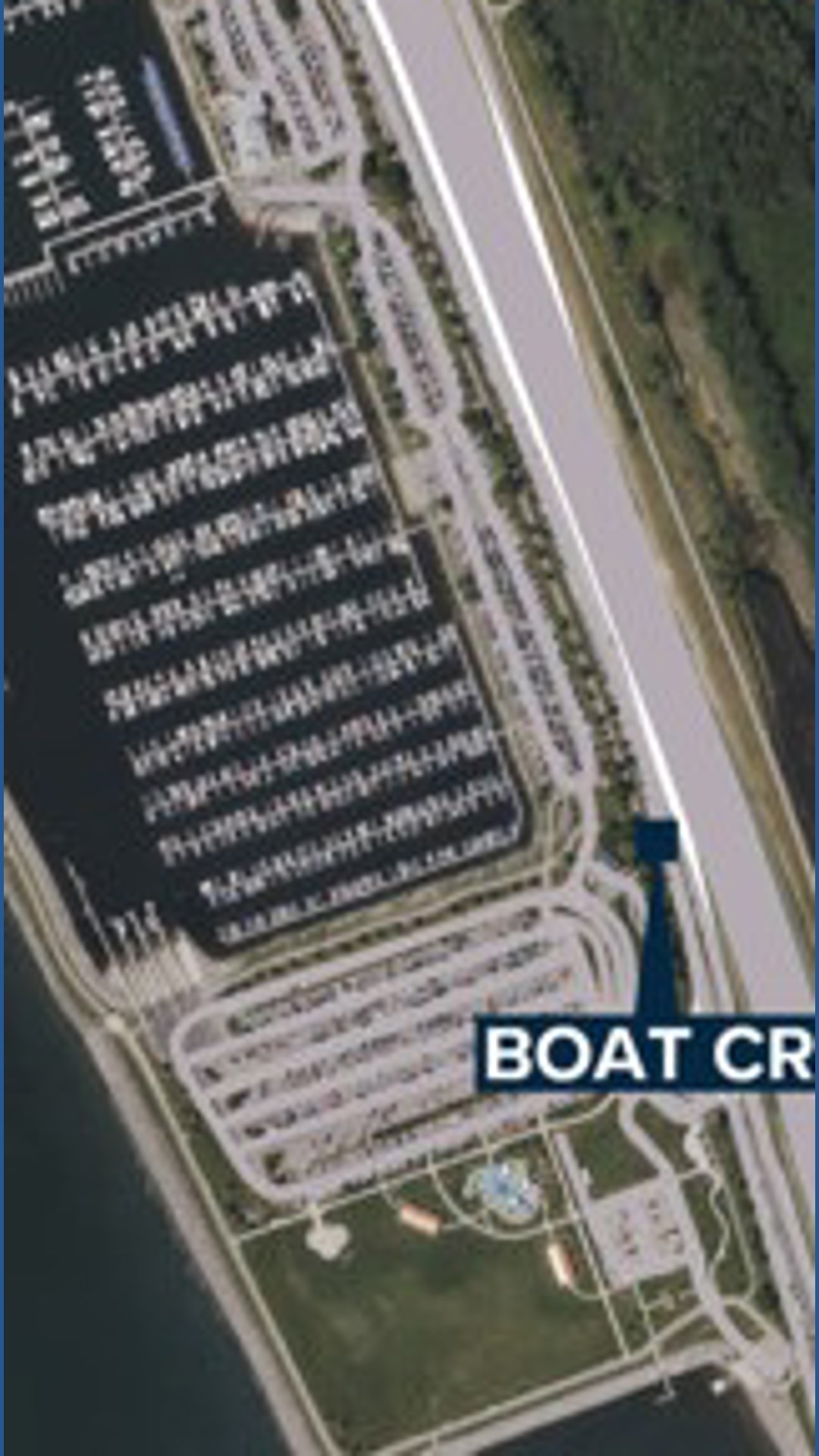 Reakwall Boat crash into breakwall on Buffalo's small boat harbor | wgrz.com