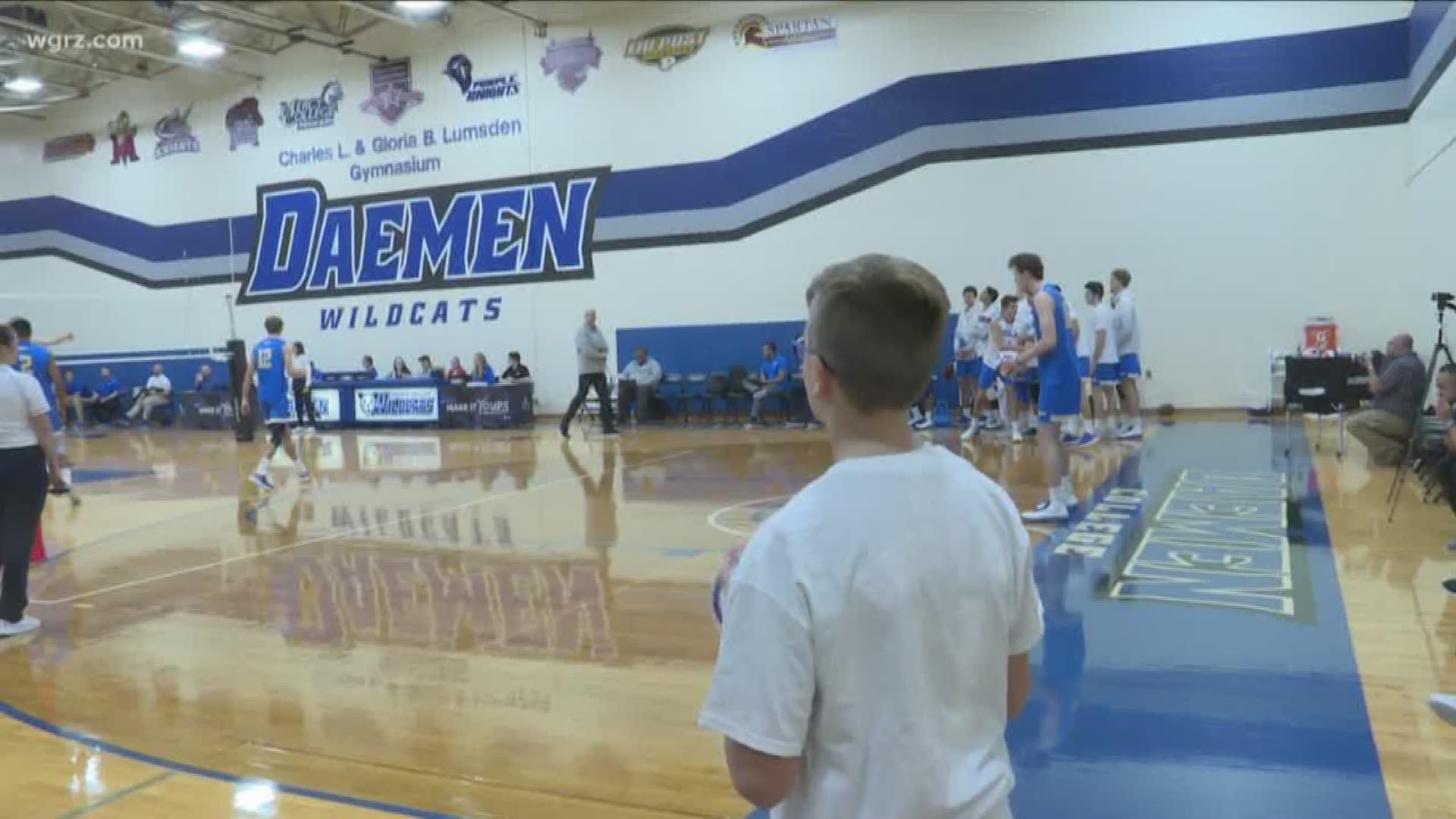 The Deamen men's volleyball team took on UCLA Thursday night.