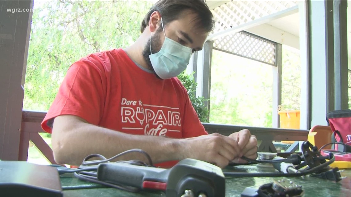 Williamsville hosts Dare to Repair Café to reduce waste, fix household items - Vimarsana News