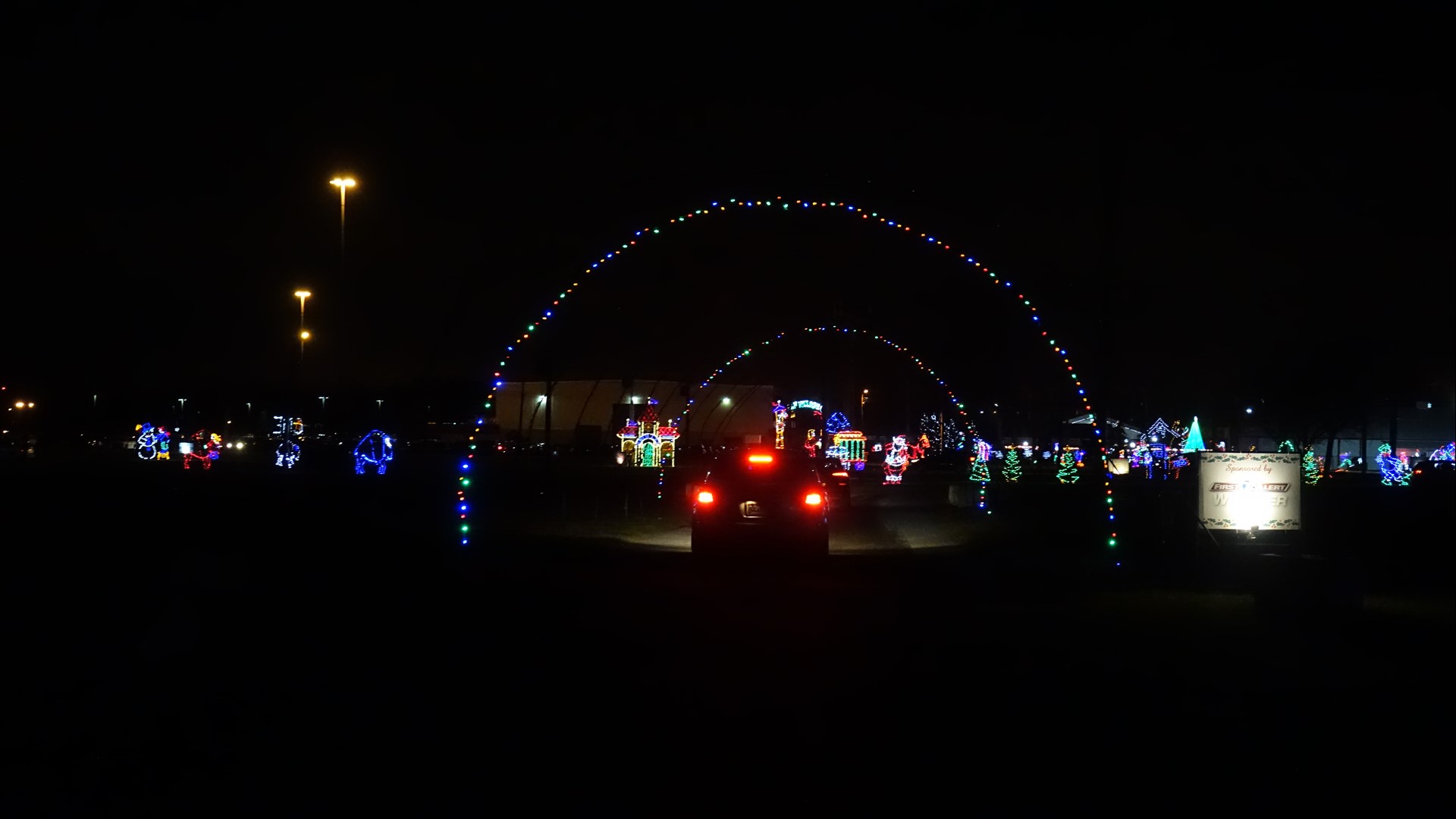 Fairgrounds Festival of Lights opens in Hamburg