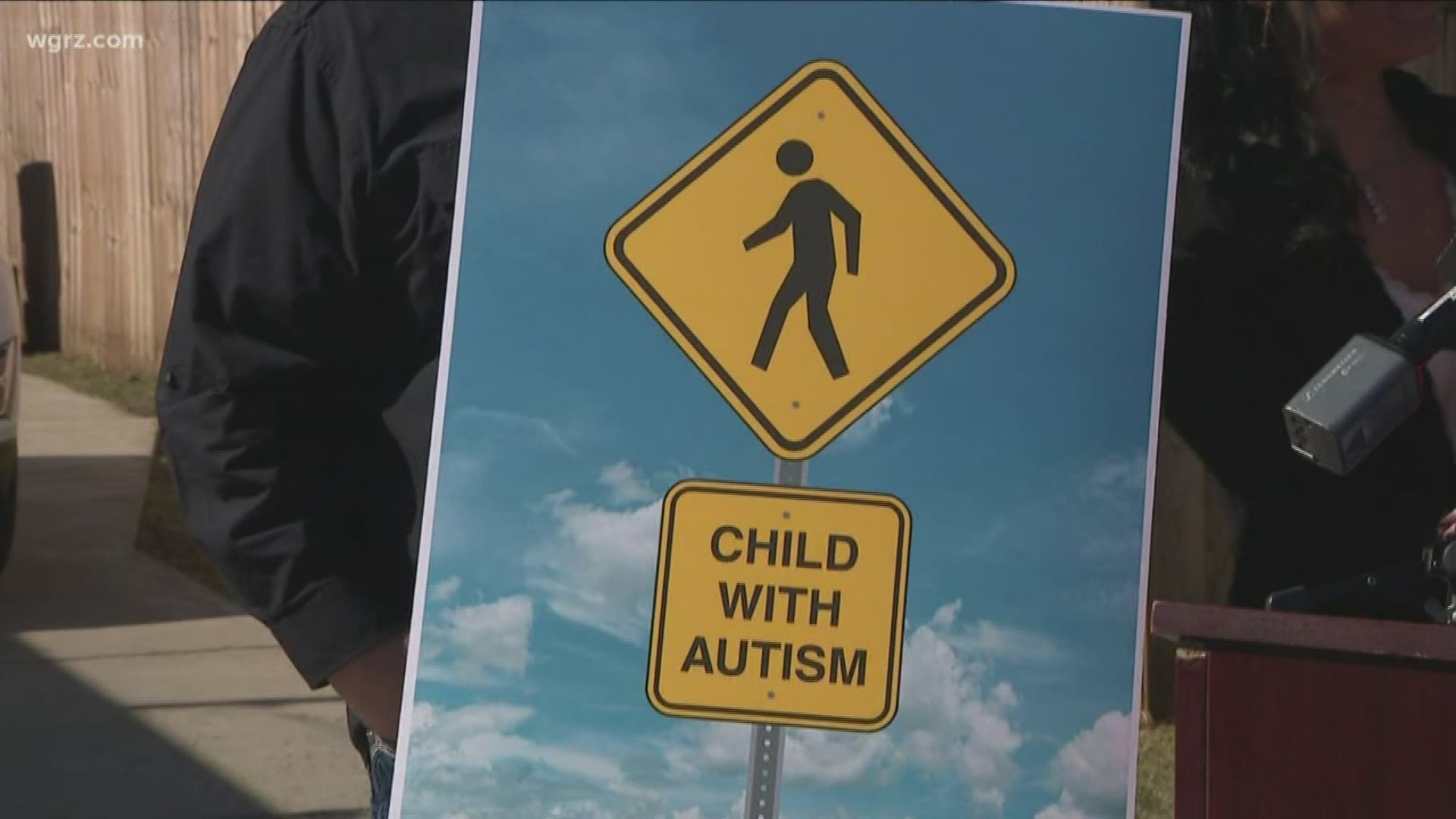 DOT approves children with autism road signs