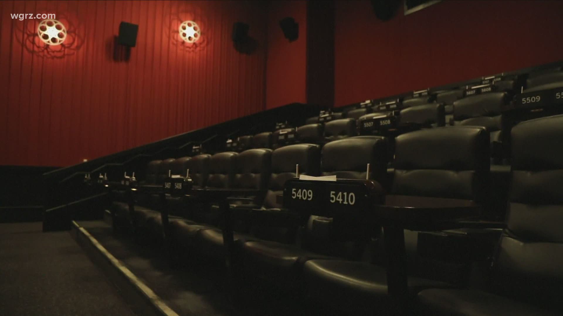 Regal temporarily closes all theaters
