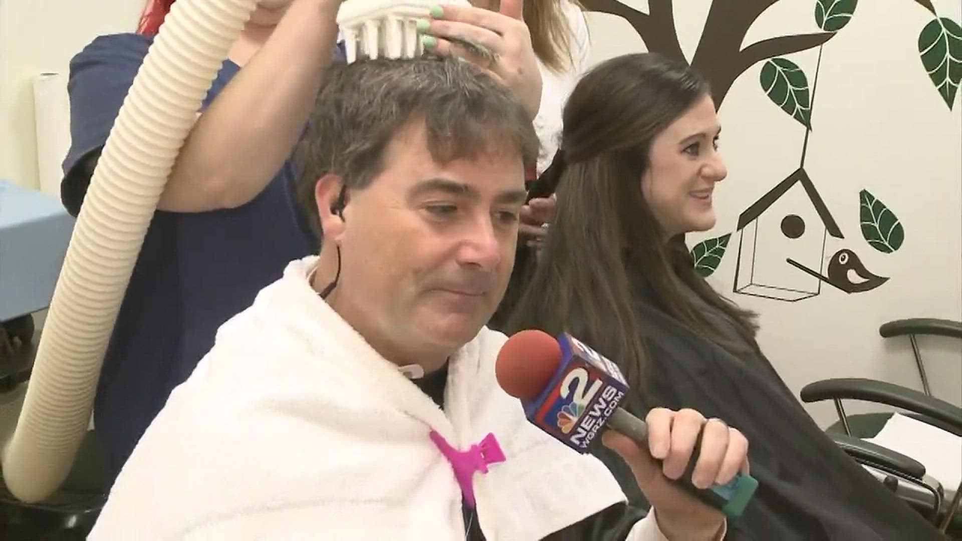 Daybreak's Kevin O'Neill celebrates WNY at Naughty Nits, and gets checked for lice.