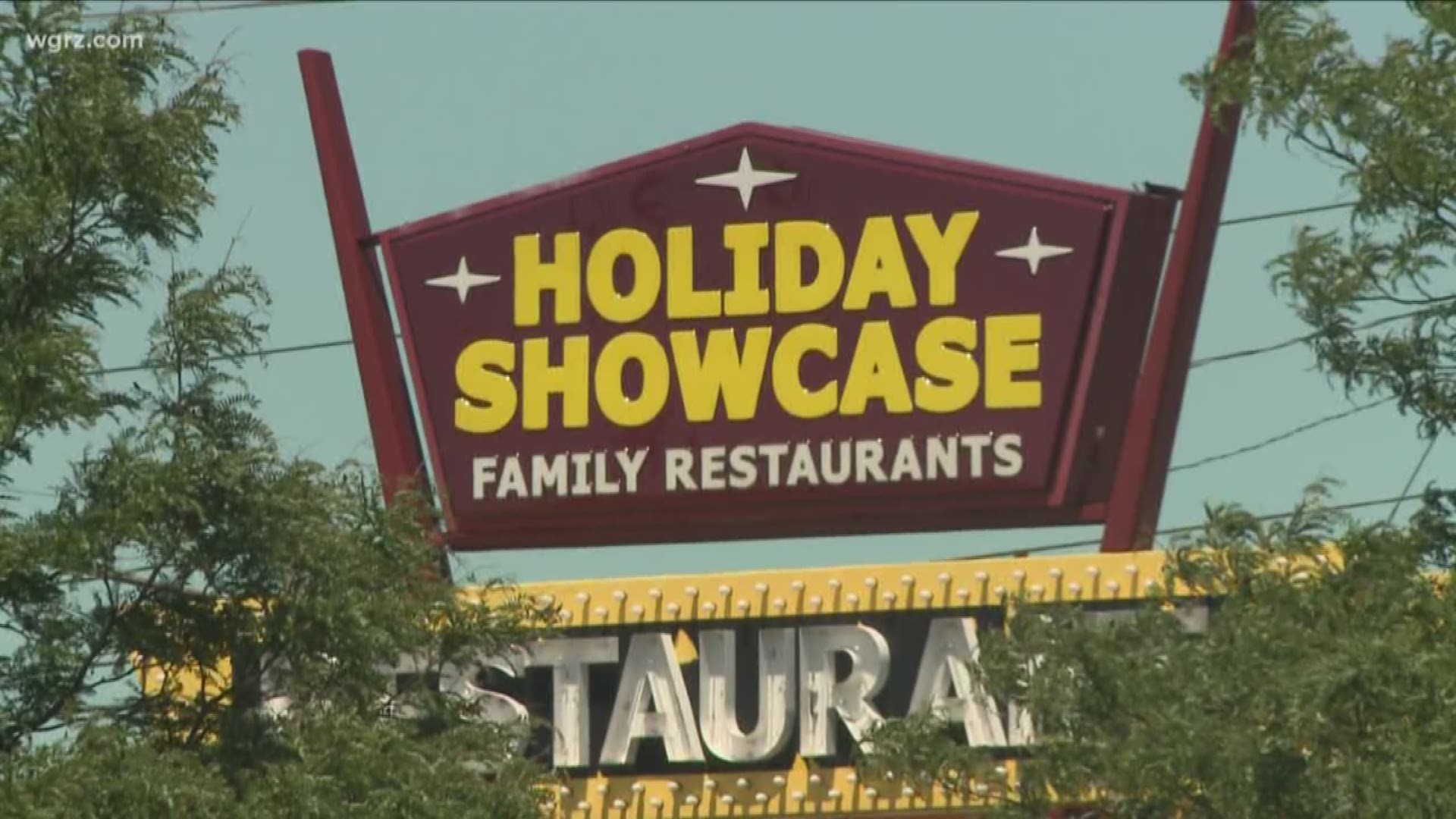 Holiday Showcase restaurant closing, after more than 50 years