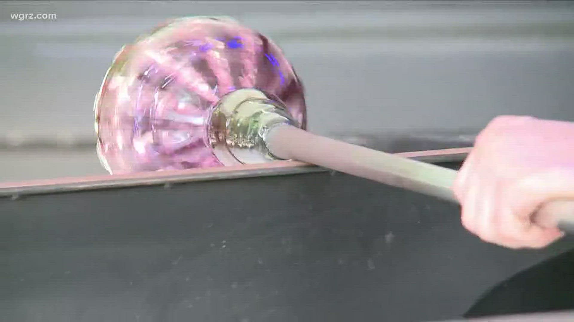 Corning Museum shows off glass making