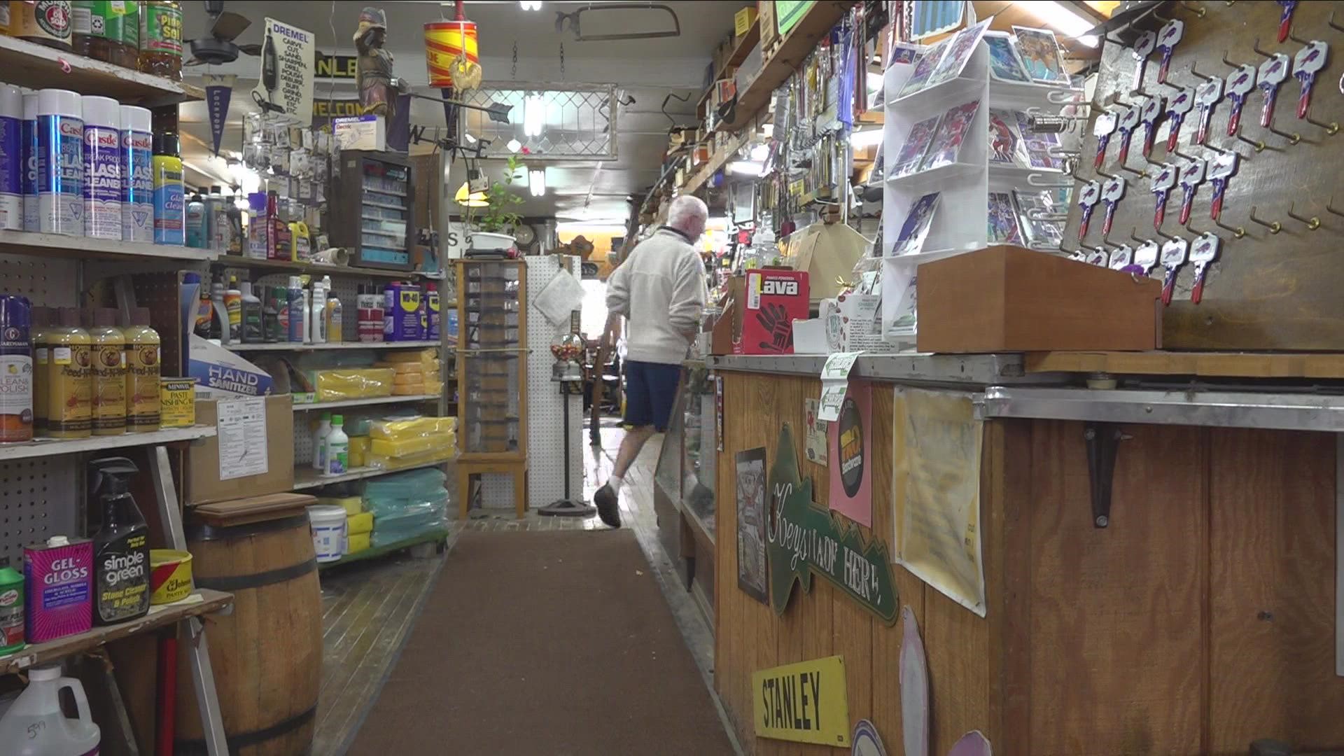 Daybreak's Kevin O'Neill takes us to Lockport to visit Grimbles Hardware Store Daybreak's Kevin O'Neill takes us to Lockport to visit Grimbles Hardware Store