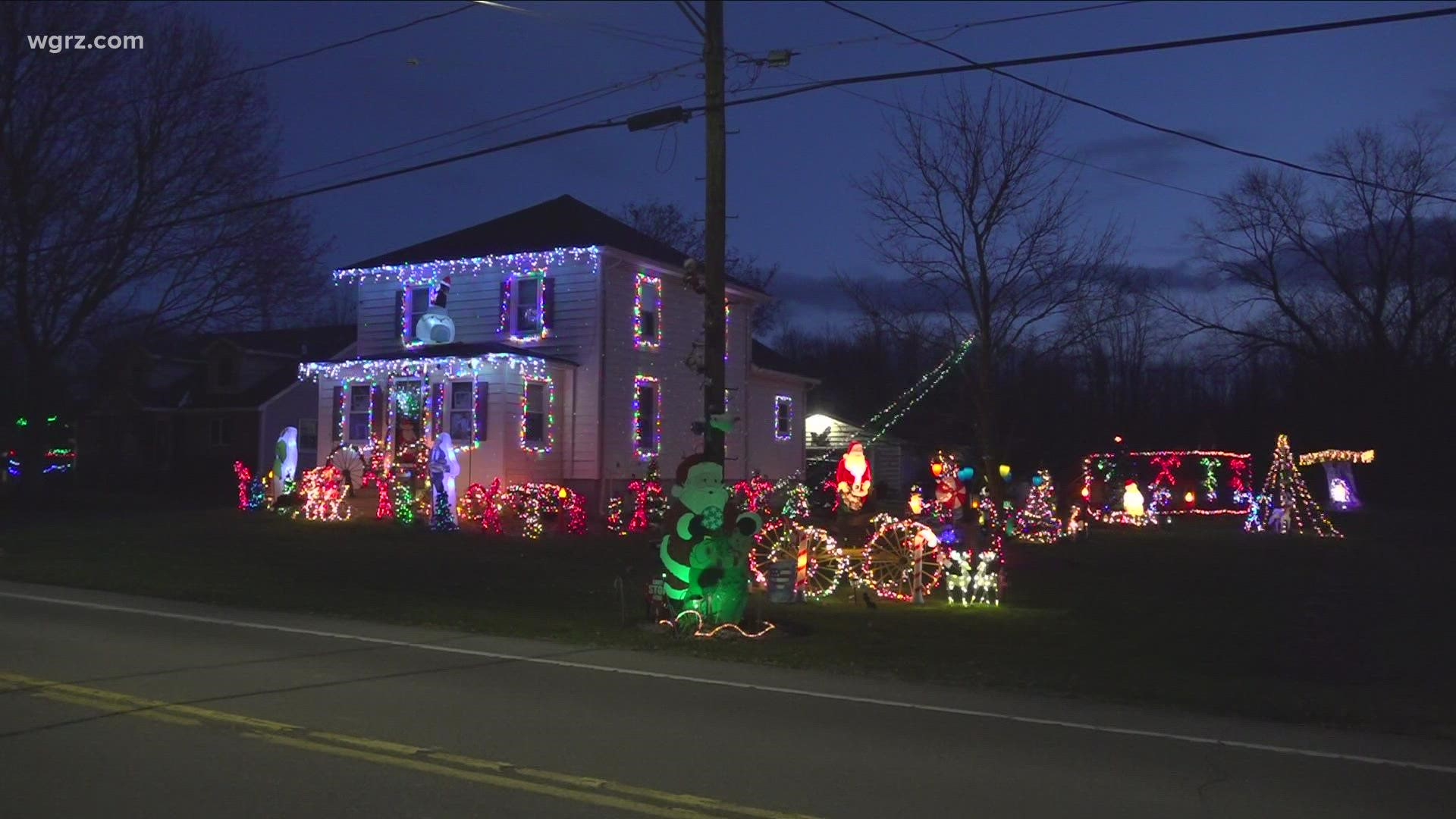 Daybreak's Kevin O'Neill shows us one house that is decorated to help brighten peoples spirit as we enter the busy holiday season.