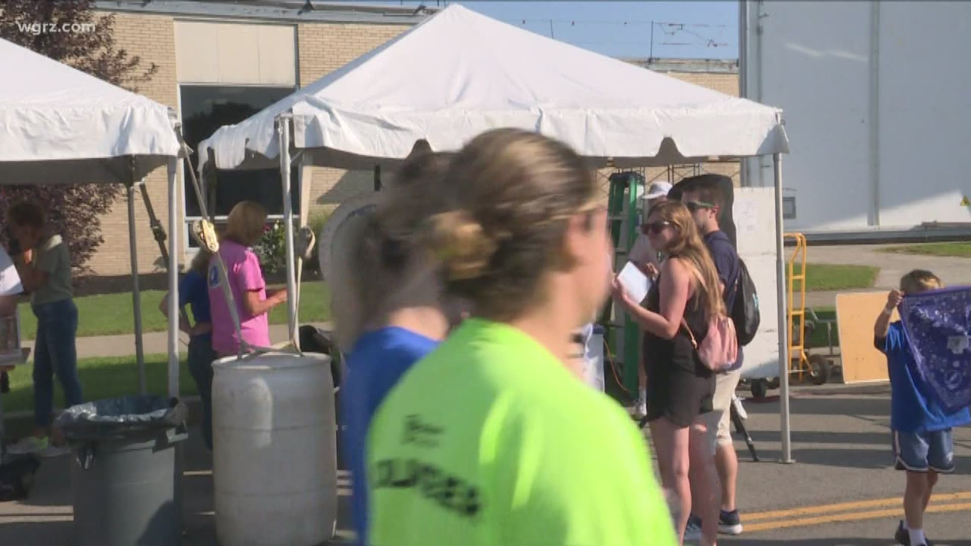 The Parkinson's foundation hosted its annual "Moving Day Buffalo" walk this morning.