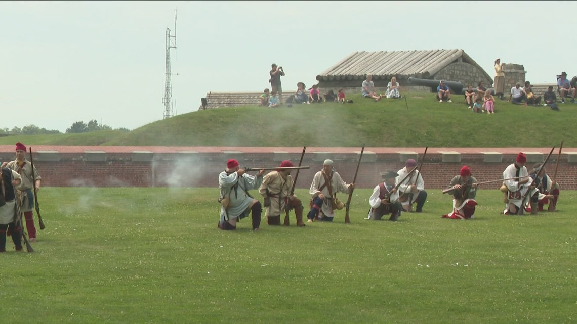 Siege of Fort Niagara reenactment underway