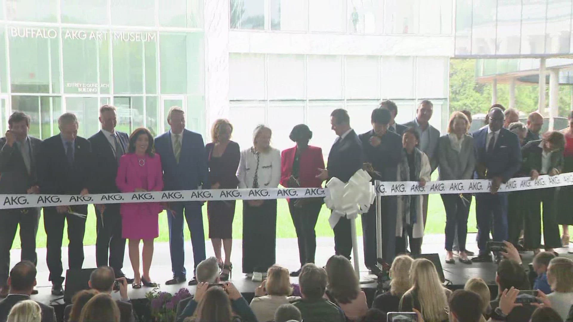 Buffalo AKG Art Museum opens for preview week | wgrz.com