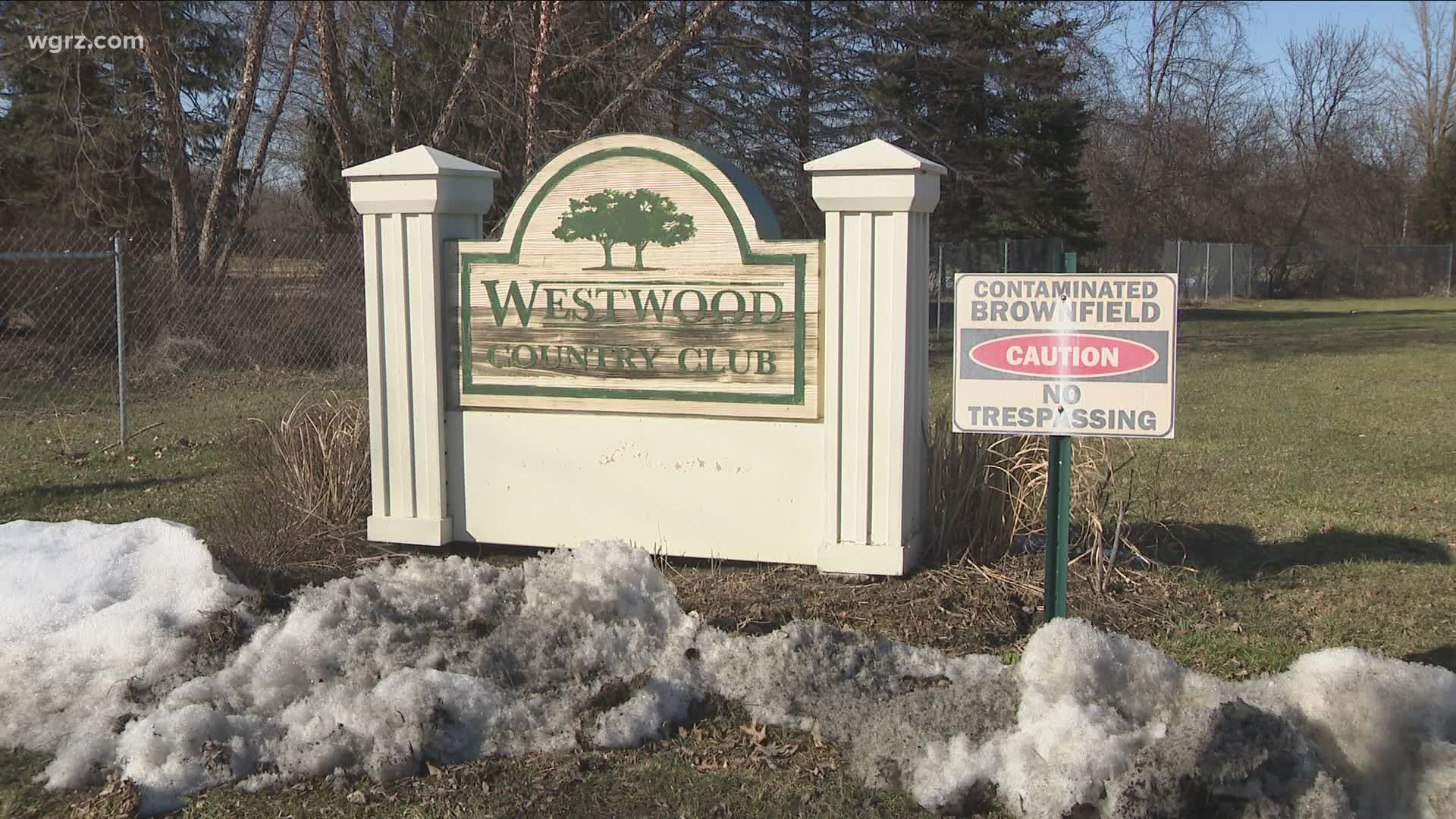 Deal reached in Westwood Country Club plan
