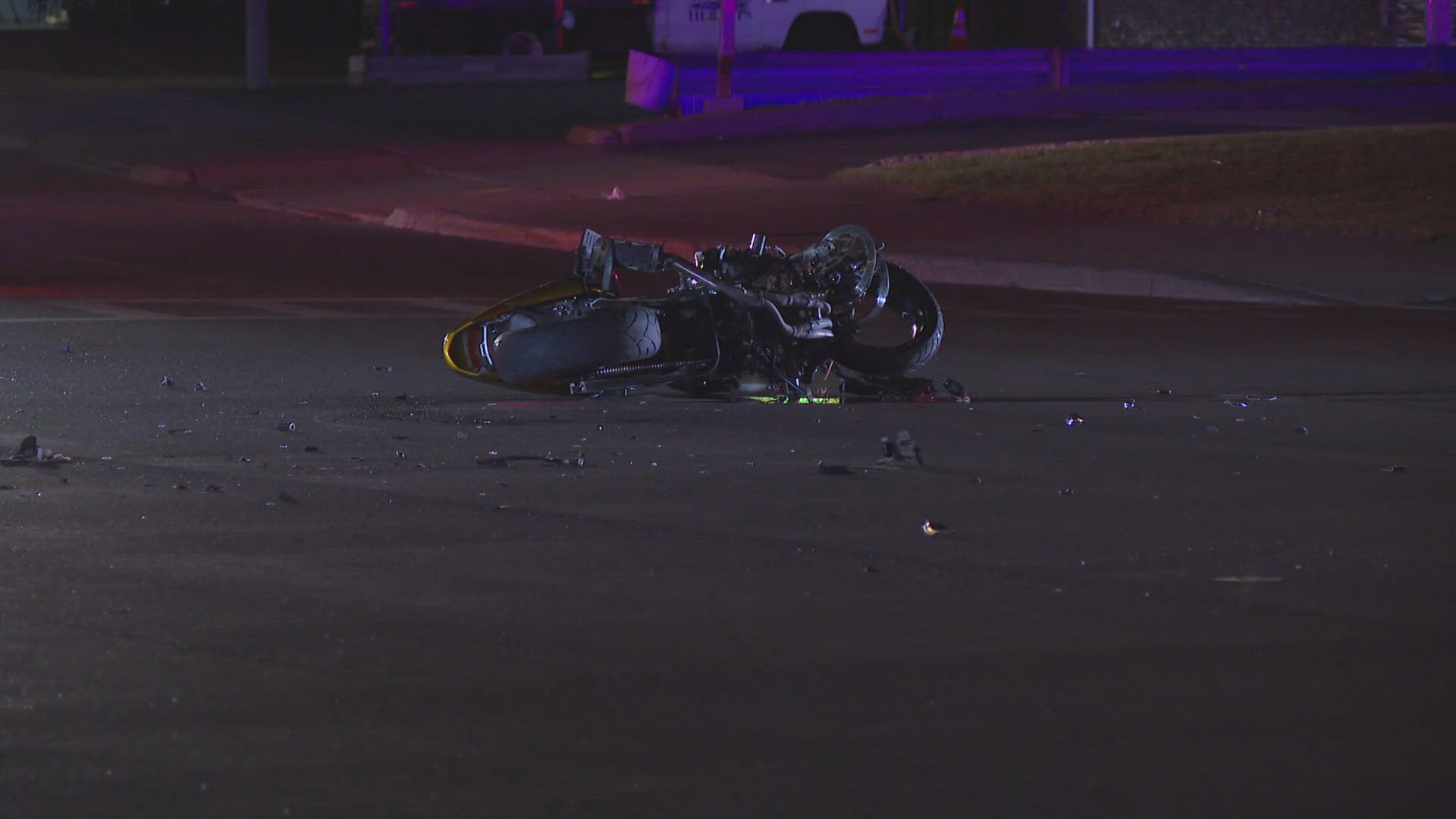 Overnight motorcycle crash on Harlem 5/21/25