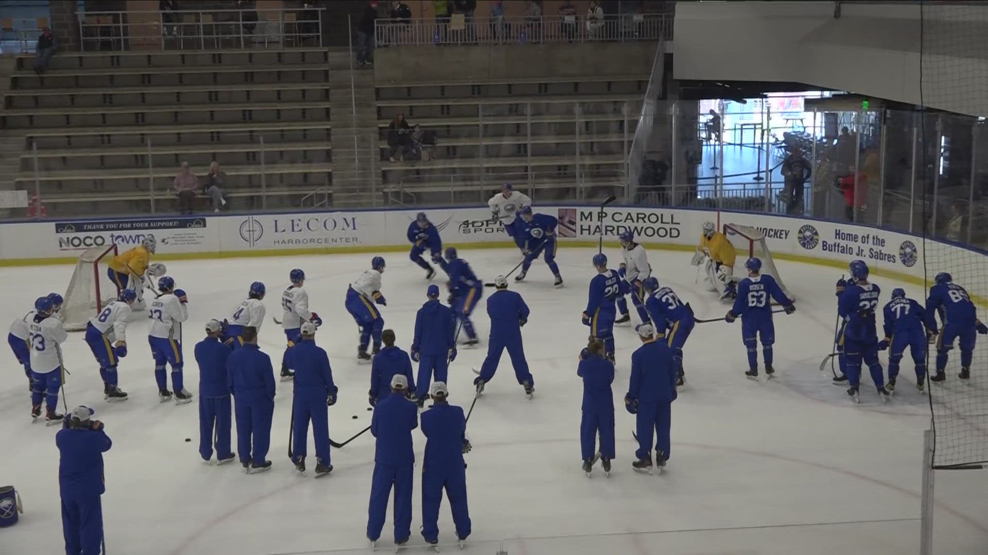 Sabres Backup Goalie Devon Levi Didn't Have A Black & Red Mask So He Used A  Sharpie To Make One – OutKick