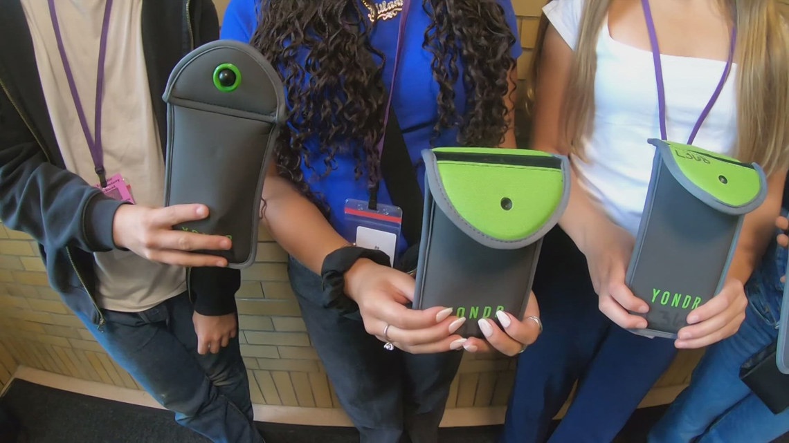 Survey shows positive impact of NY's school smartphone ban