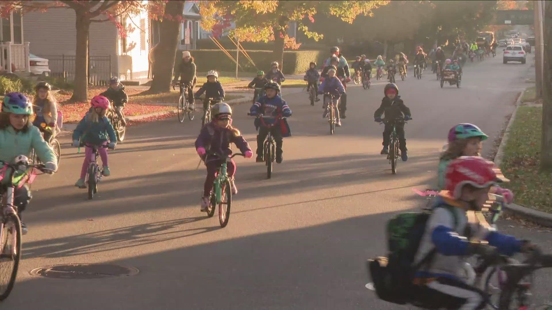 East Aurora Bike Bus encourages kids to ride bikes to school 11/1/24