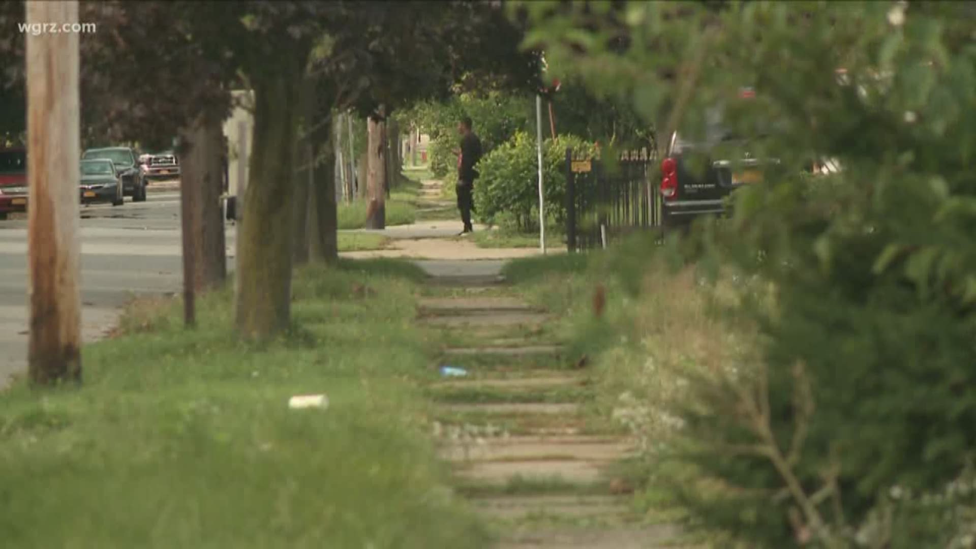 A shooting happened in Kensington Heights around 3AM. Police say a 39 year old man was shot on Westminster Avenue between Orleans Street and Hewitt Avenue.