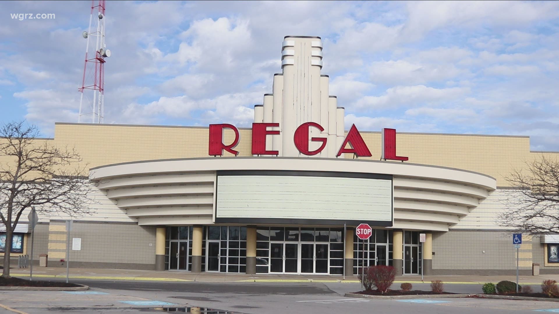 Regal cinemas 'temporarily' closing NY theaters