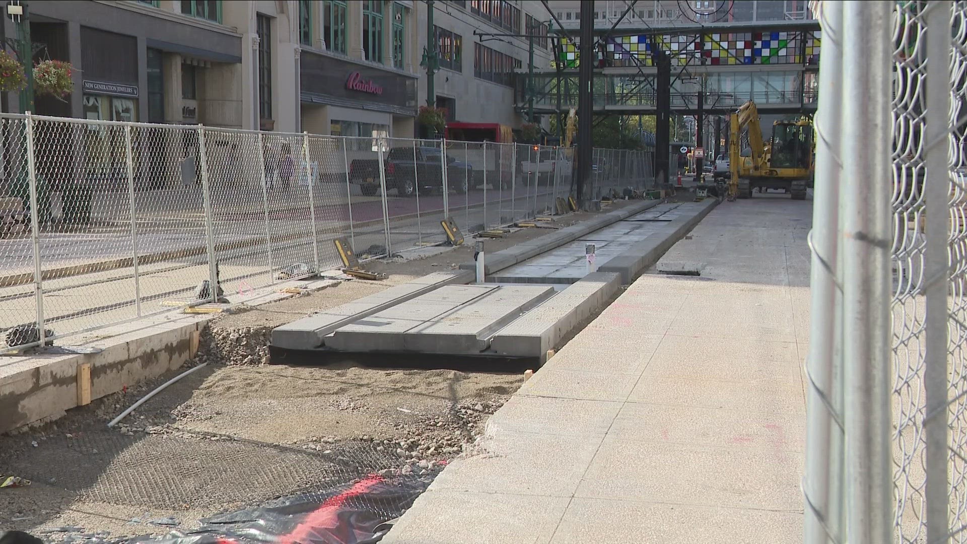 NFTA replacing tracks at Main and Court streets